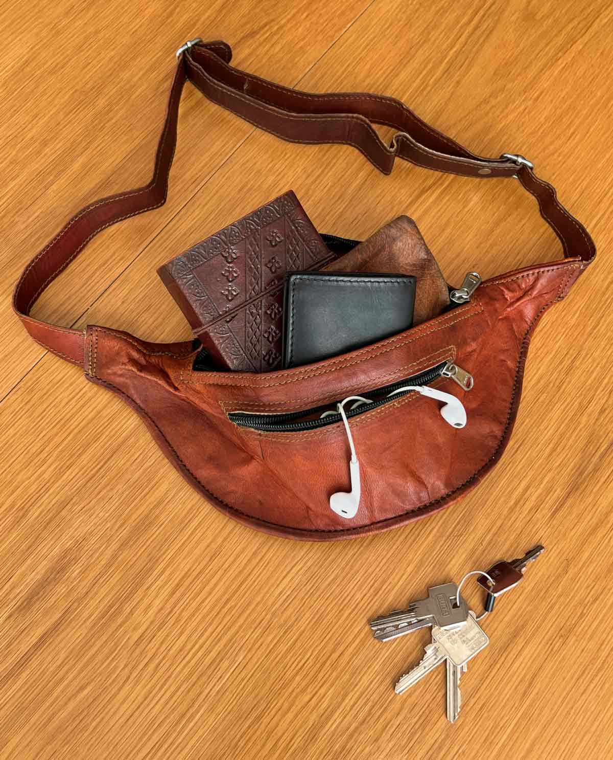 gusti-leder-richard-g-rteltasche-bauchtasche-aus-ziegenleder-outlet image 5