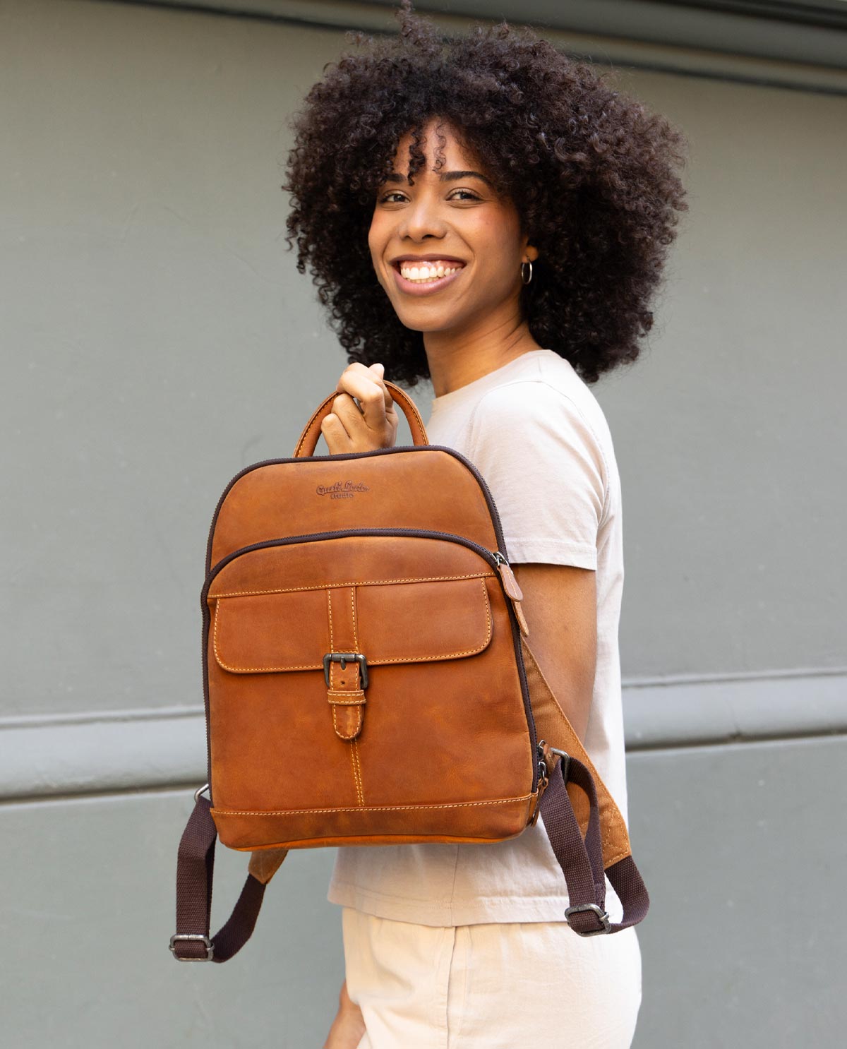 gusti-leder-alena-rucksack-city-rucksack-aus-b-ffelleder-outlet image 4