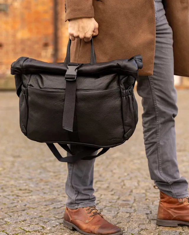gusti-leder-zane-schultertasche-aus-schwarzem-leder image 1
