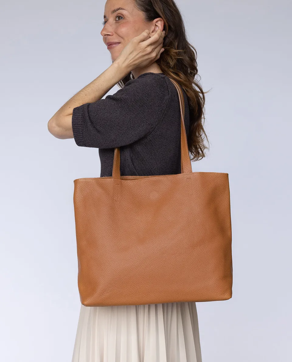 gusti-leder-rebekka-shopper-wendetasche-2-in-1-aus-leder-made-in-italy image 1