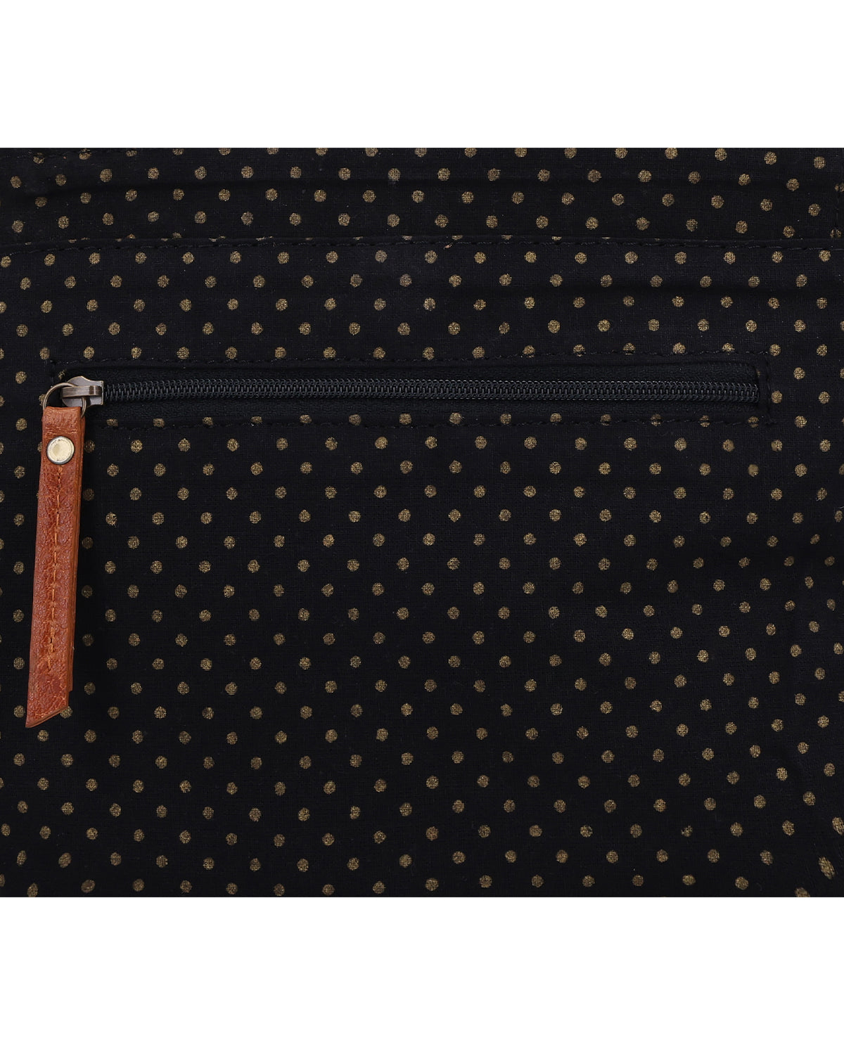 gusti-leder-benja-kleine-lederhandtasche-damen-mit-schulterriemen image 8