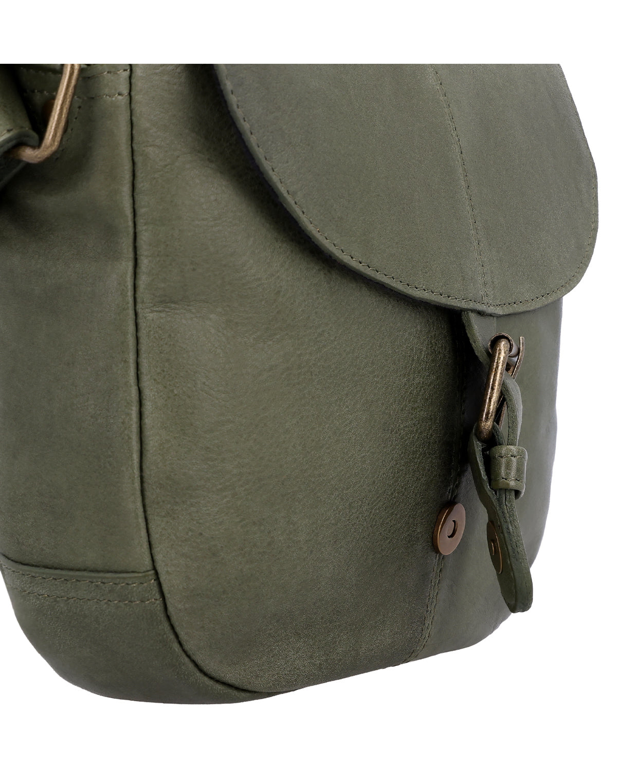 gusti-leder-candice-crossbody-bag-kompakt-mit-airtag-fach image 8