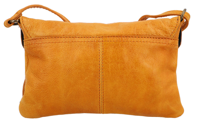 gusti-leder-karisma-handtasche-briefform-echtleder-kleine-braune-umschlagtasche image 4