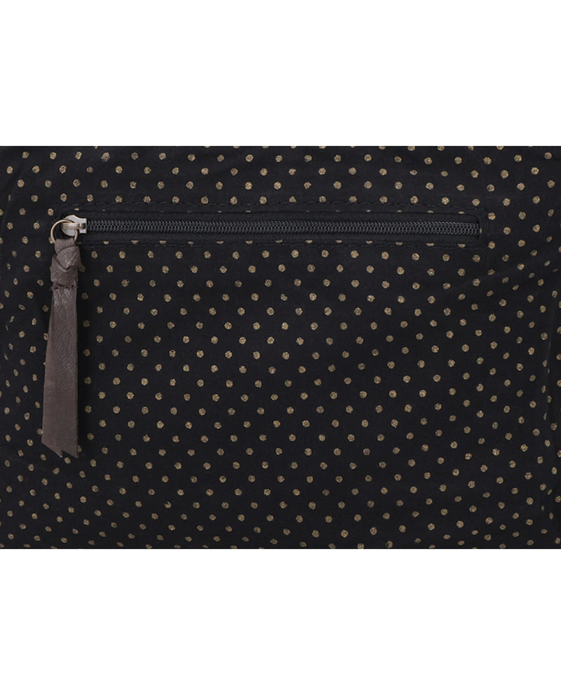 gusti-leder-amani-kleine-handtasche-leder-damen-mit-au-enzip image 3