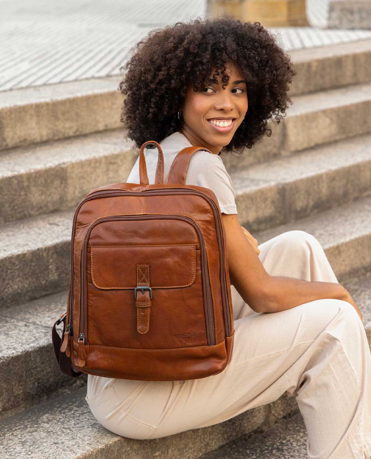 gusti-leder-niki-lederrucksack-b-ffelleder image 1
