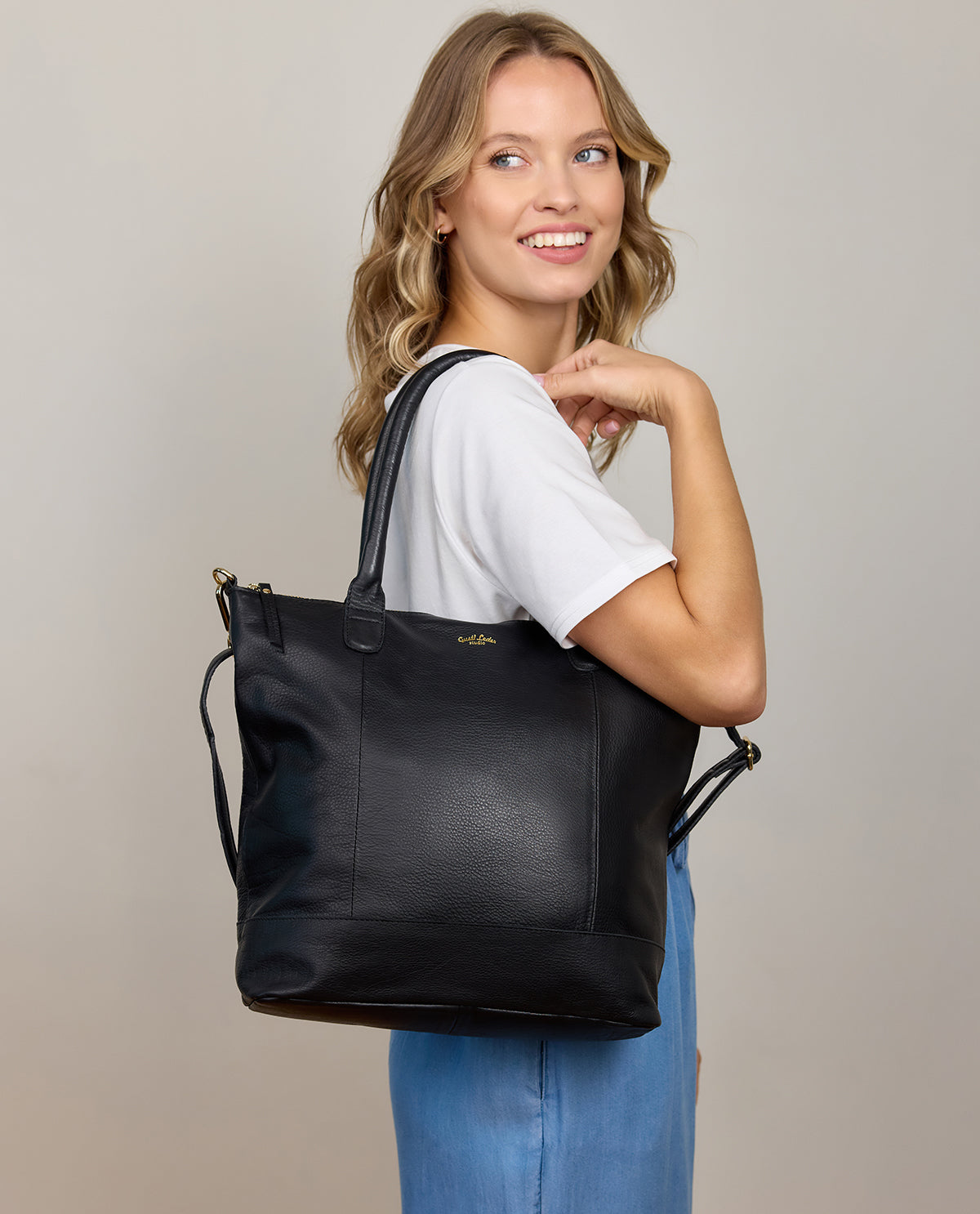 gusti-leder-mia-umh-ngetasche-aus-rindsleder-extragro-e-shoppingtasche image 1