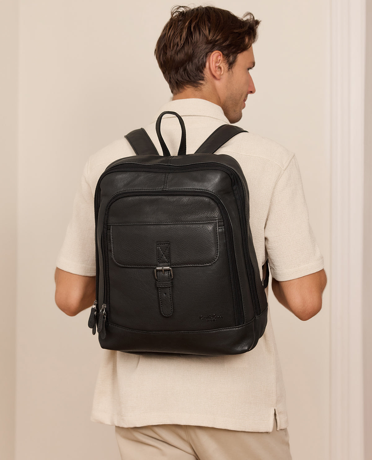 gusti-leder-niki-rucksack-pflanzlich-gegerbtes-rindsleder-mit-innenfutter image 1