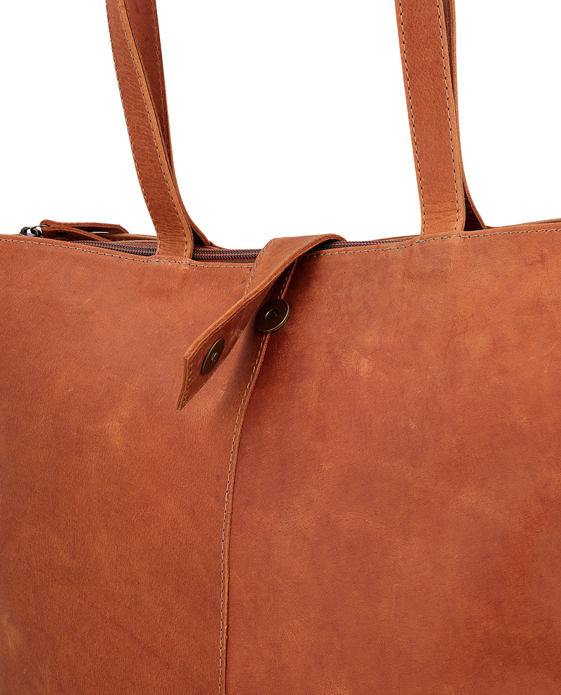 gusti-leder-alexandra-lederhandtasche-damen-mit-rei-verschluss image 6