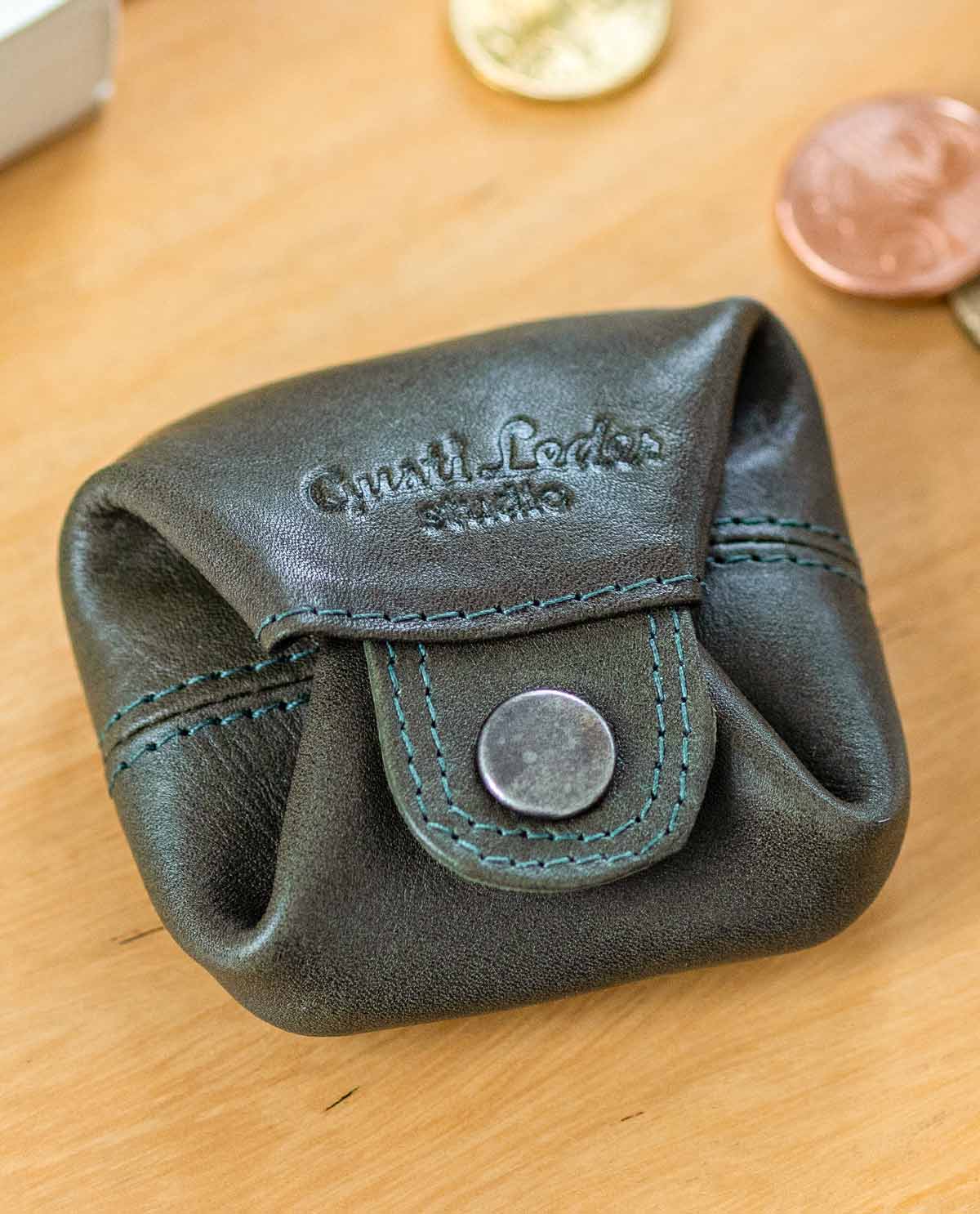 gusti-leder-linus-mini-geldbeutel-etui-aus-leder-f-r-bargeld image 1