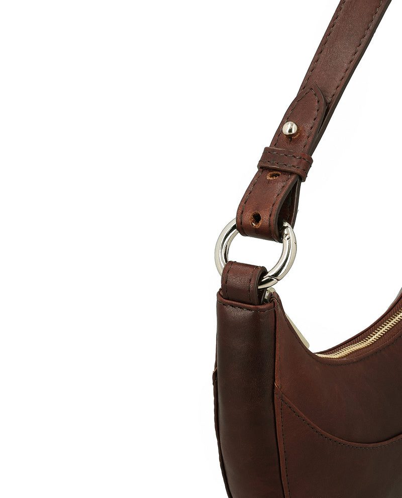gusti-leder-mara-kleine-damen-handtasche-braun-leder image 4