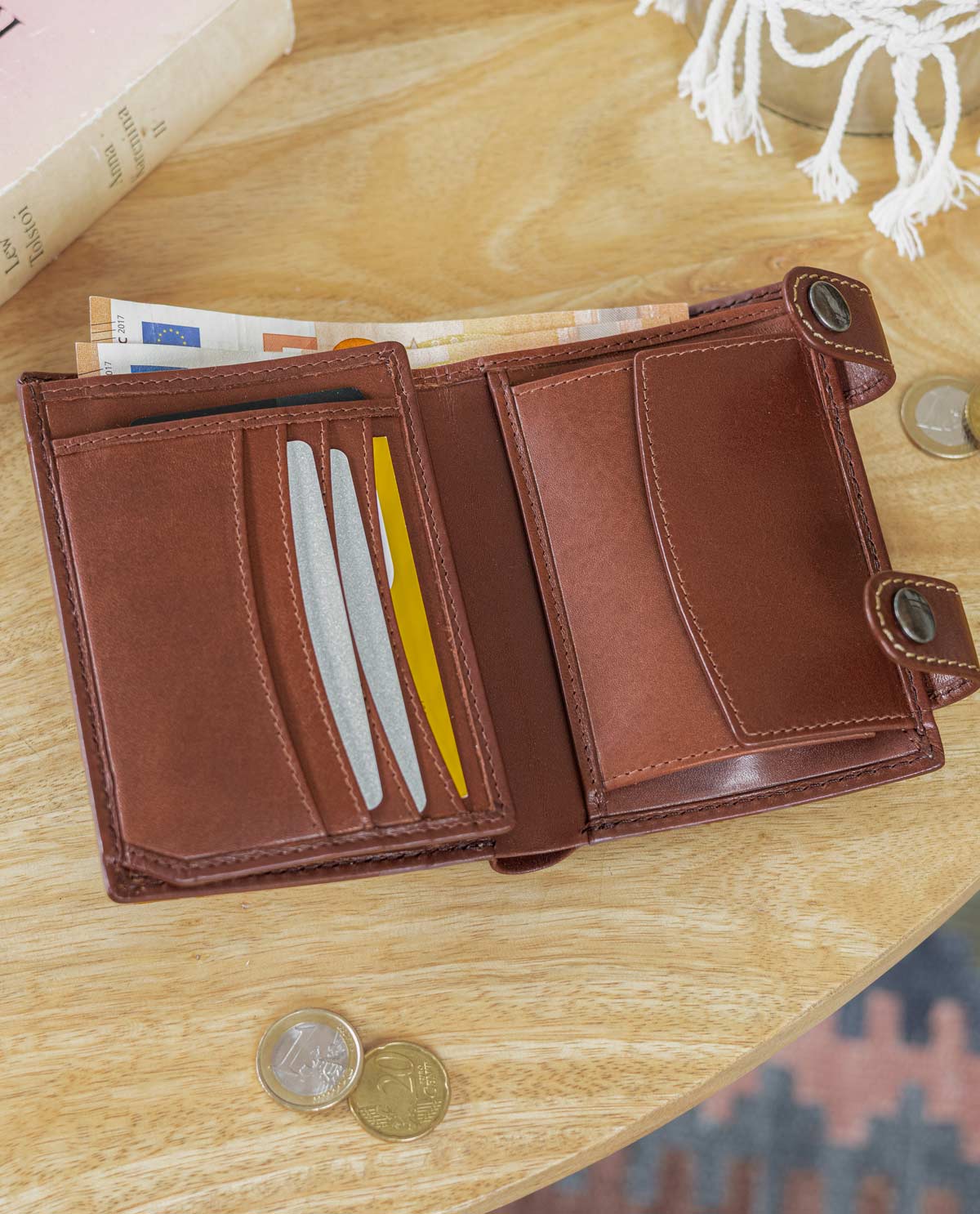 gusti-leder-ben-portemonnaie-outlet-leder-mit-kette-druckknopf image 4