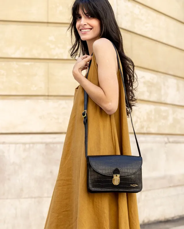 gusti-leder-sandy-crossbody-tasche-rindsleder-kroko-schwarz-gold image 1