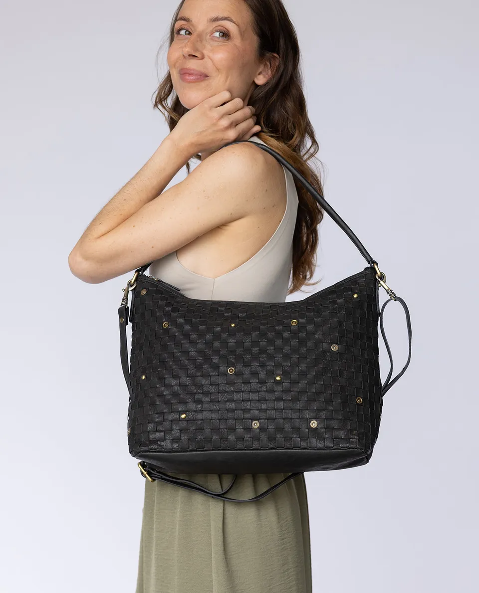 gusti-leder-melissa-umh-ngetasche-flechtdesign-schwarz-gold image 1