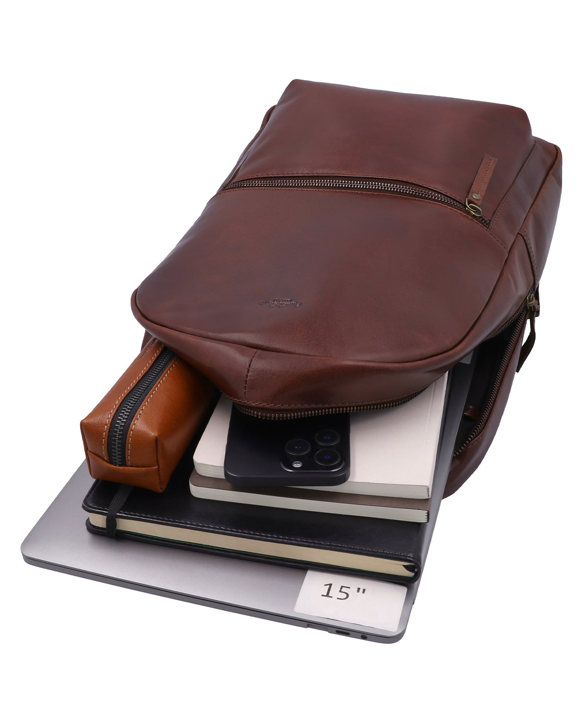 gusti-leder-klaas-rucksack-aus-leder-mit-laptopfach-und-airtag-fach image 4