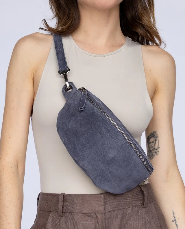 gusti-leder-rosamonde-bauchtasche-damen-blau-leder-mit-airtag-fach image 1