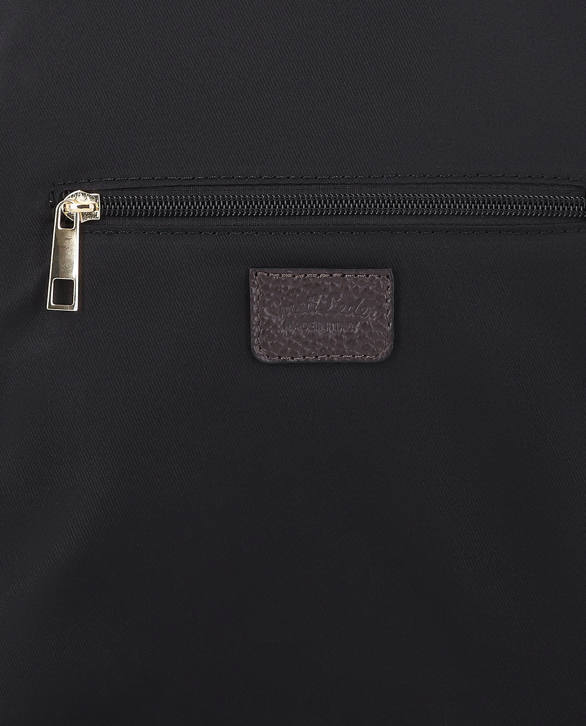 gusti-leder-malene-lederrucksack-damen-braun image 7