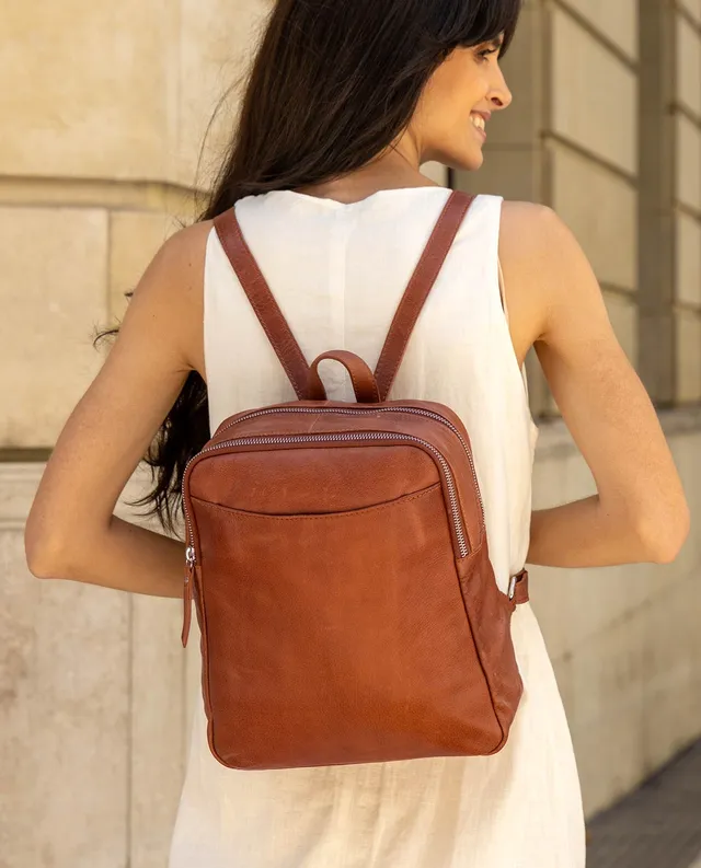 gusti-leder-kelly-cityrucksack-aus-leder-im-rechteck-design image 1