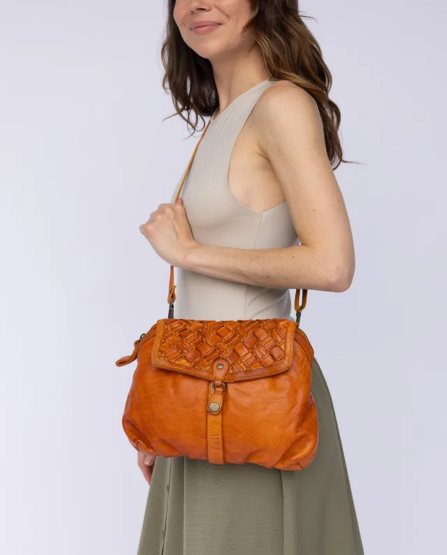 gusti-leder-anette-mini-handtasche-braun-rindsleder-zwei-wege-verschluss image 1