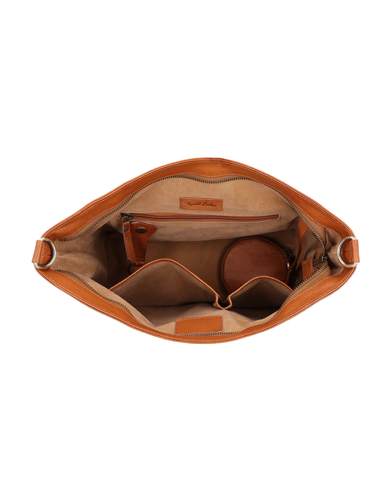 gusti-leder-alara-new-damen-handtasche-braun-mit-airtag-fach image 6