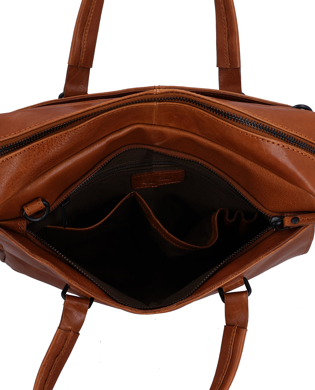 gusti-leder-davina-messenger-bag-braun-rindsleder-business image 7