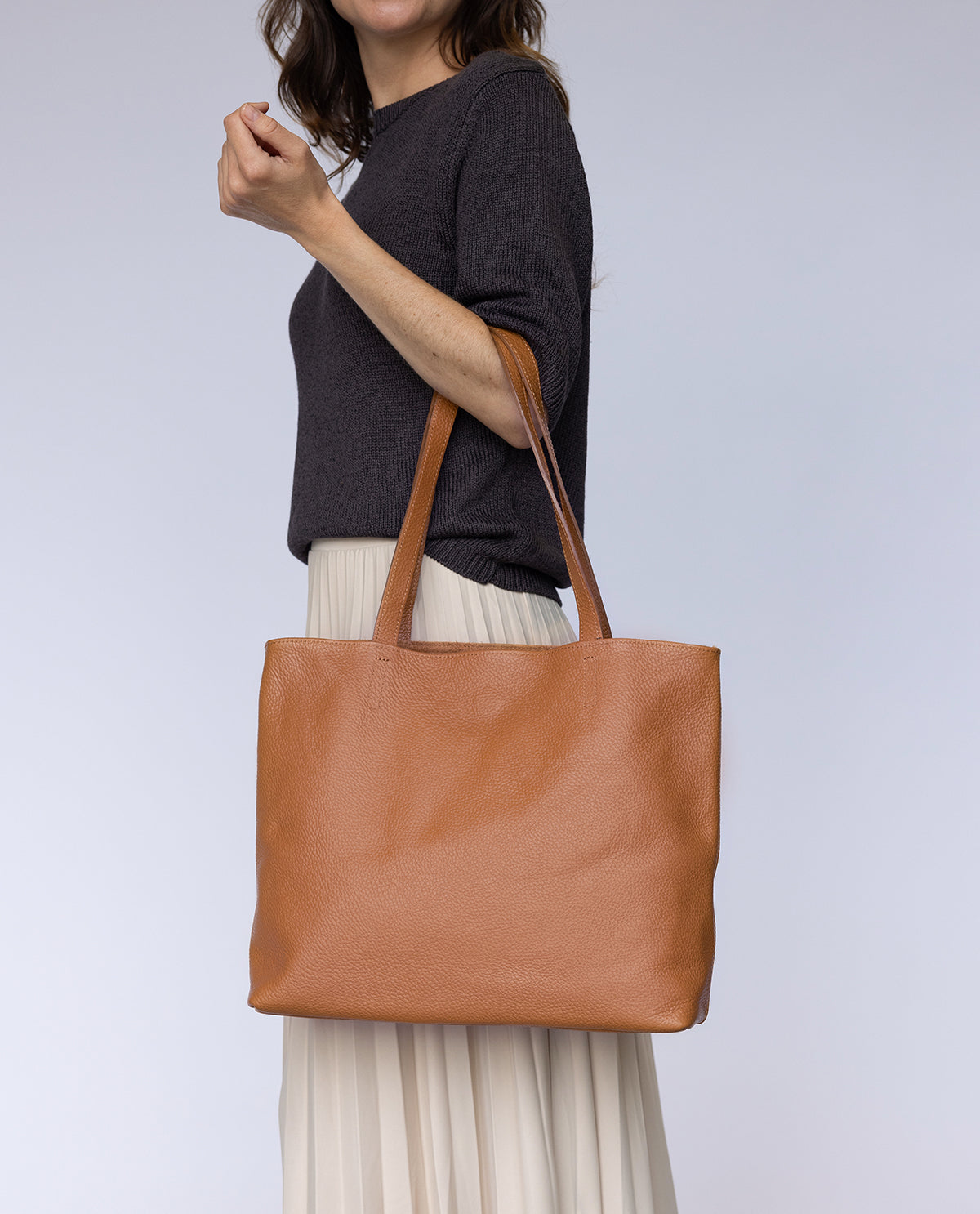 gusti-leder-rebekka-shopper-damen-wende-shopper-glatt-und-wildleder image 5