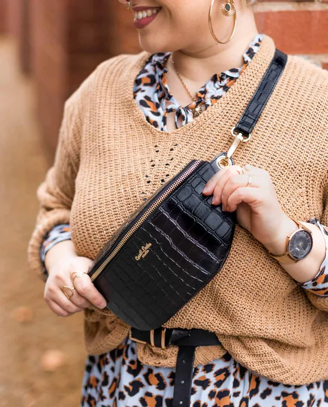 gusti-leder-annabelle-bauchtasche-rindsleder-kroko-look image 1