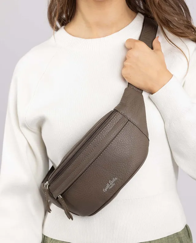 gusti-leder-spencer-g-rteltasche-aus-rindsleder-mit-rei-verschluss-2 image 1