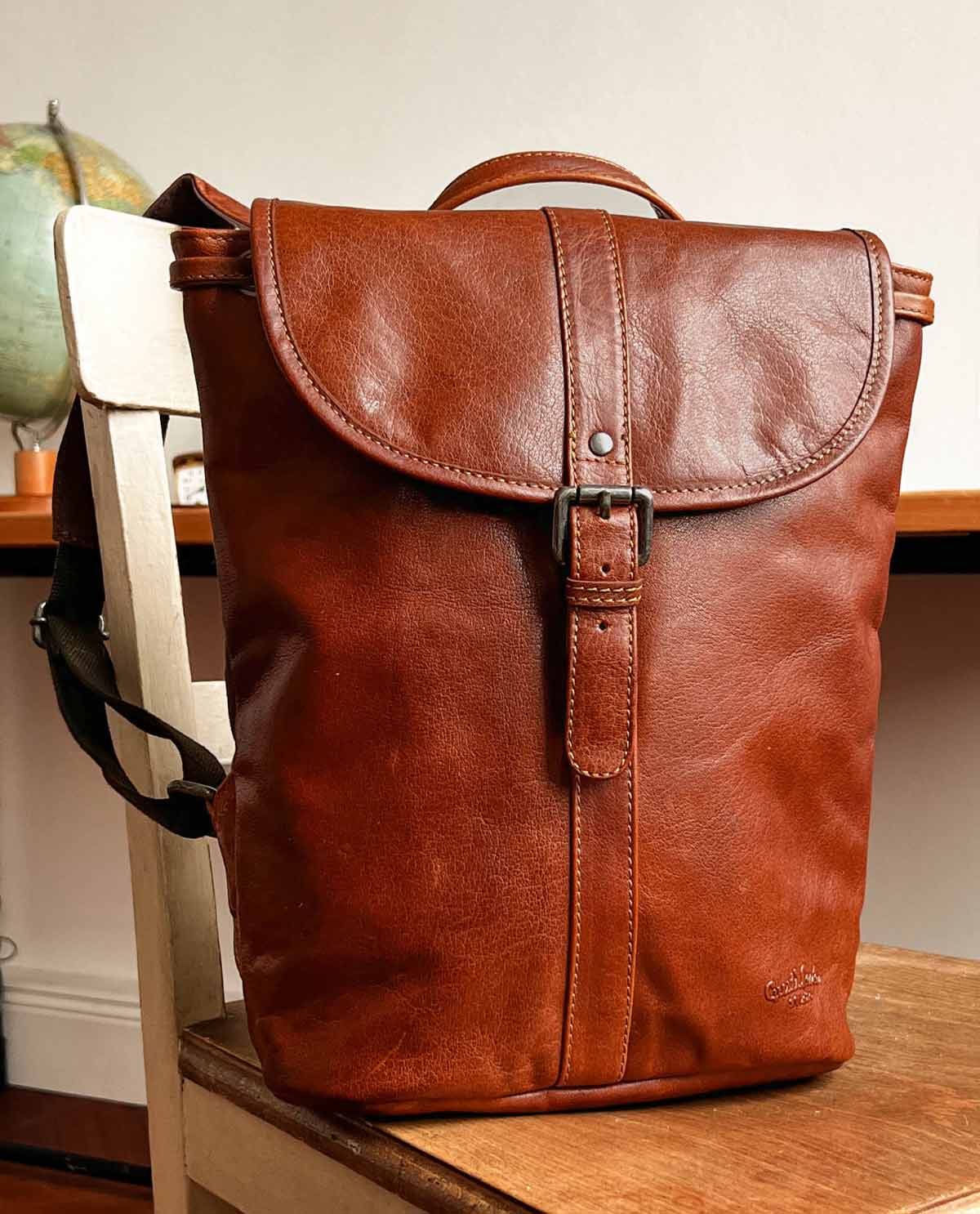 gusti-leder-bennett-city-rucksack-aus-echtleder-kompakt image 1