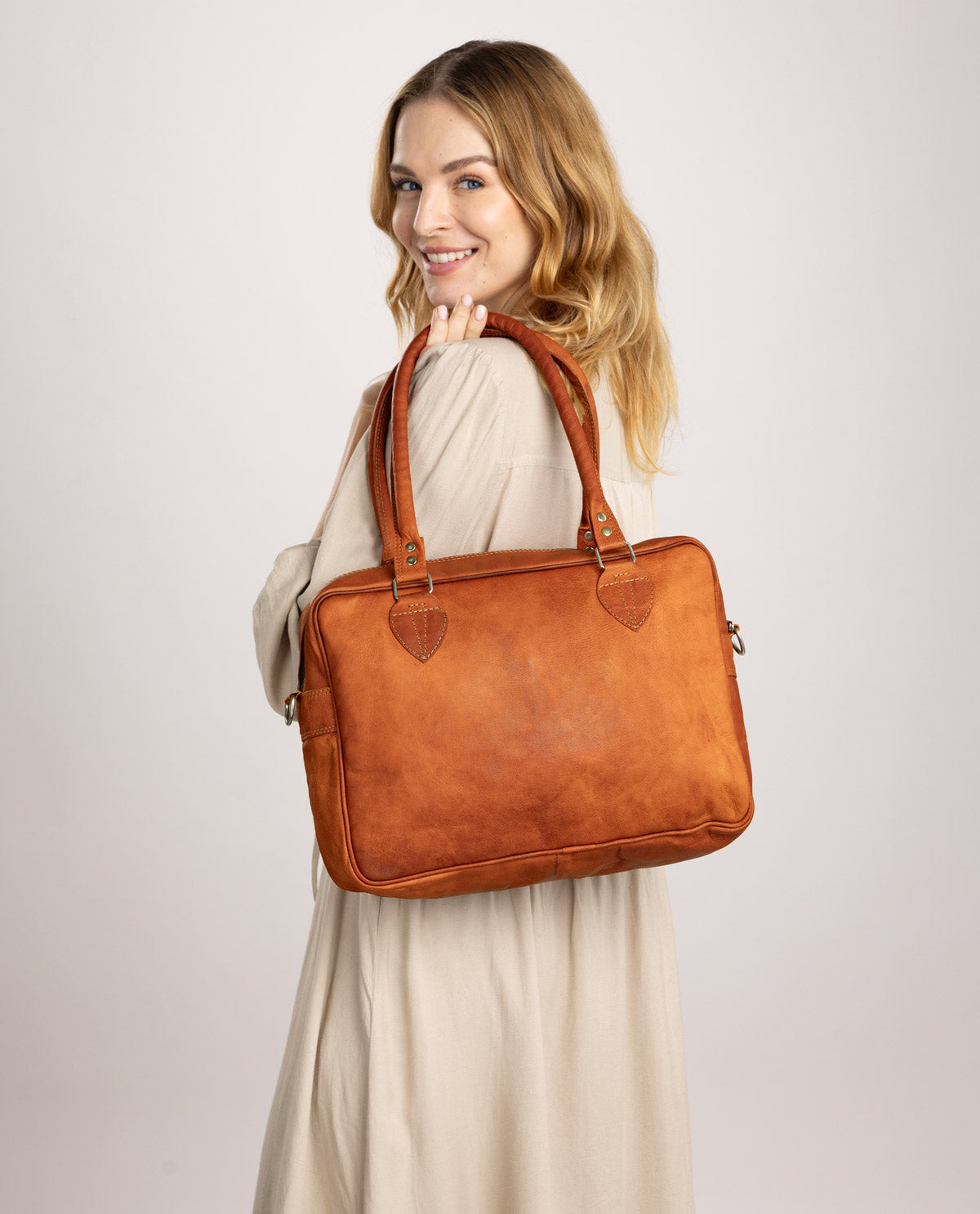 gusti-leder-emily-2-in-1-outlet-handtasche-shopper-ziegenleder image 4
