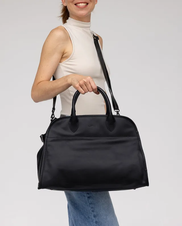gusti-leder-katrin-handtasche-rindsleder-schwarz-mit-schulterriemen image 1