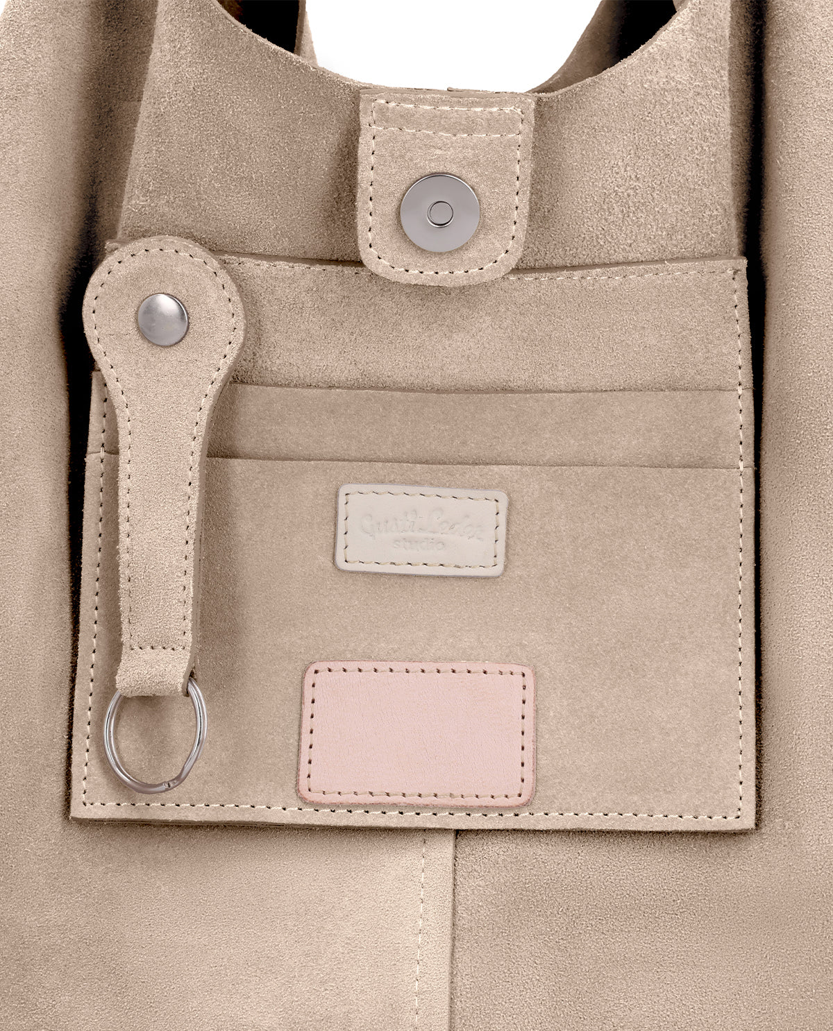 gusti-leder-rosalie-gro-e-lederhandtasche-beige-damen-mit-airtag-fach image 3