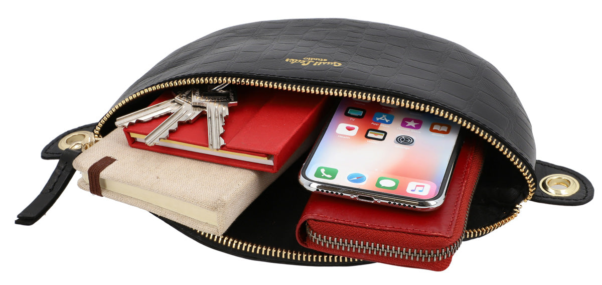 gusti-leder-annabelle-bauchtasche-rindsleder-kroko-look image 3