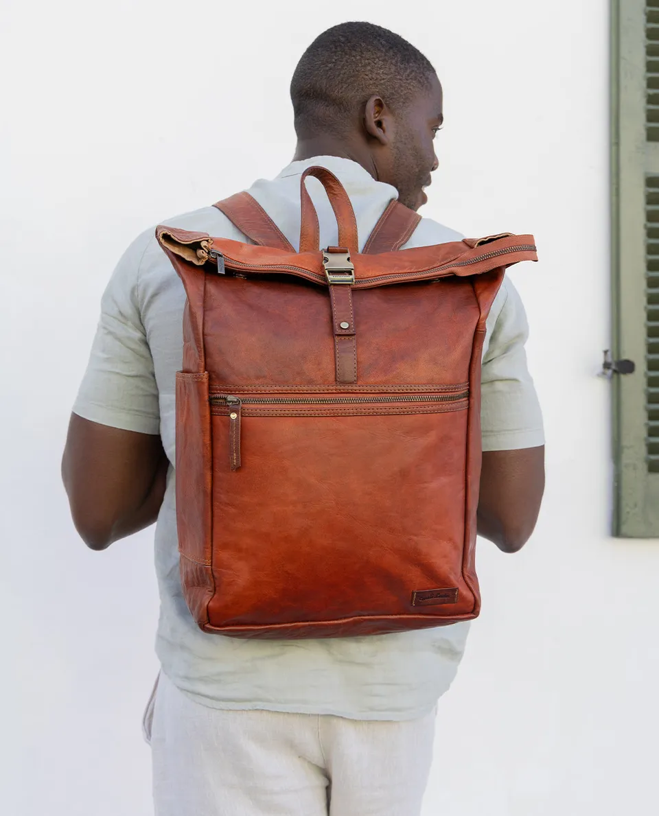 gusti-leder-odan-rucksack-mit-laptopfach-und-rolltop image 1