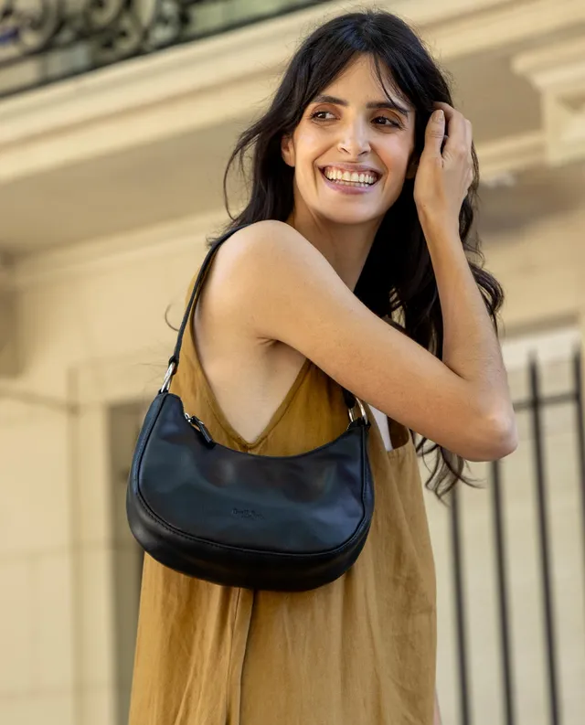 gusti-leder-kylie-crossbody-bag-umh-ngetasche-aus-schwarzem-leder-mit-airtag-fac image 1