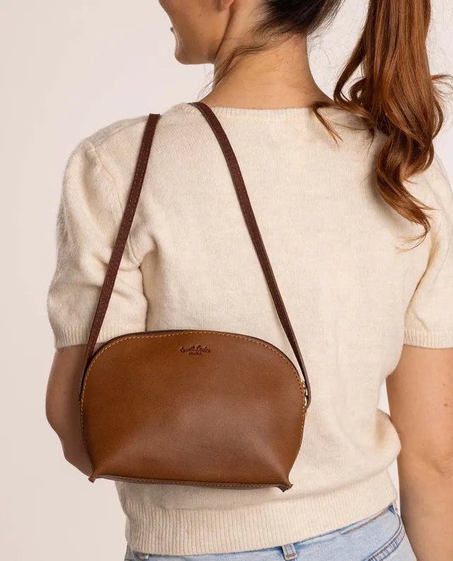 gusti-leder-tilda-handtasche-rindsleder-braun-halbrund image 1
