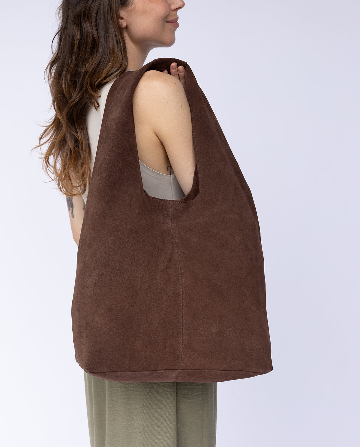gusti-leder-bloswen-shopper-leder-mit-magnetverschluss image 5