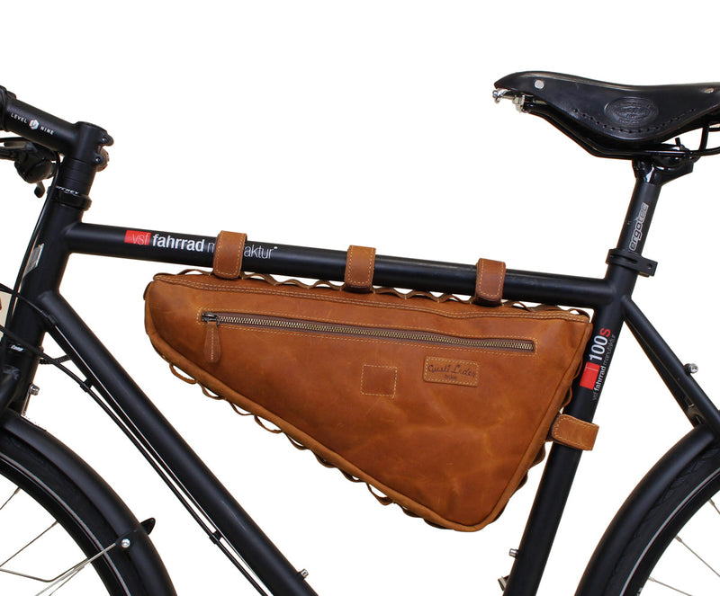 gusti-leder-jan-u-fahrradtasche-rahmentasche-aus-leder-mit-gravur image 2