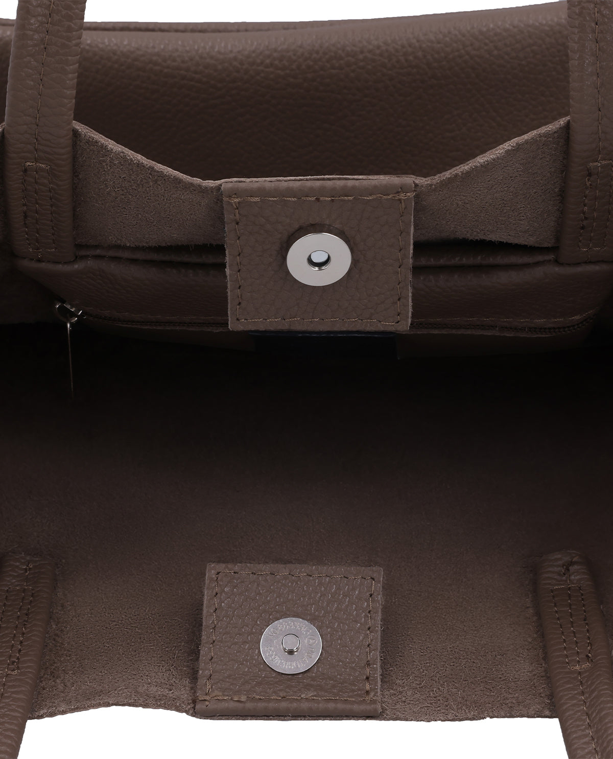 gusti-leder-vilma-lederhandtasche-braun-mit-magnetverschluss image 8