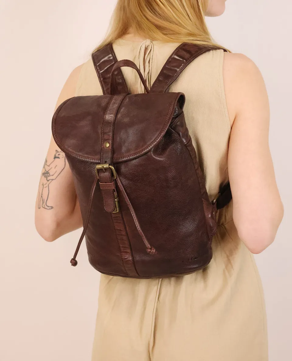 gusti-leder-bennett-cityrucksack-waschleder-kompakt image 1