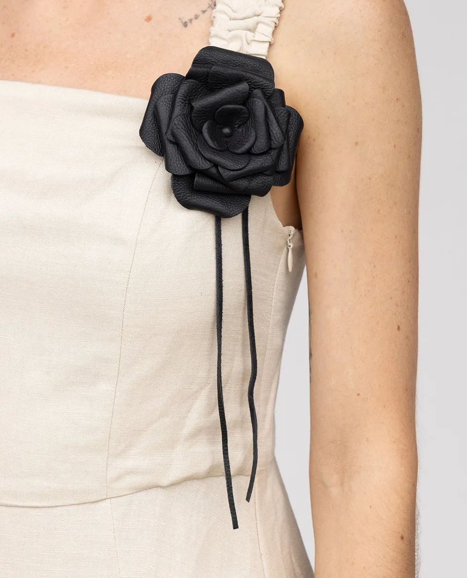 gusti-leder-iva-haarspange-lederblume-schwarz-lwg-leder image 1