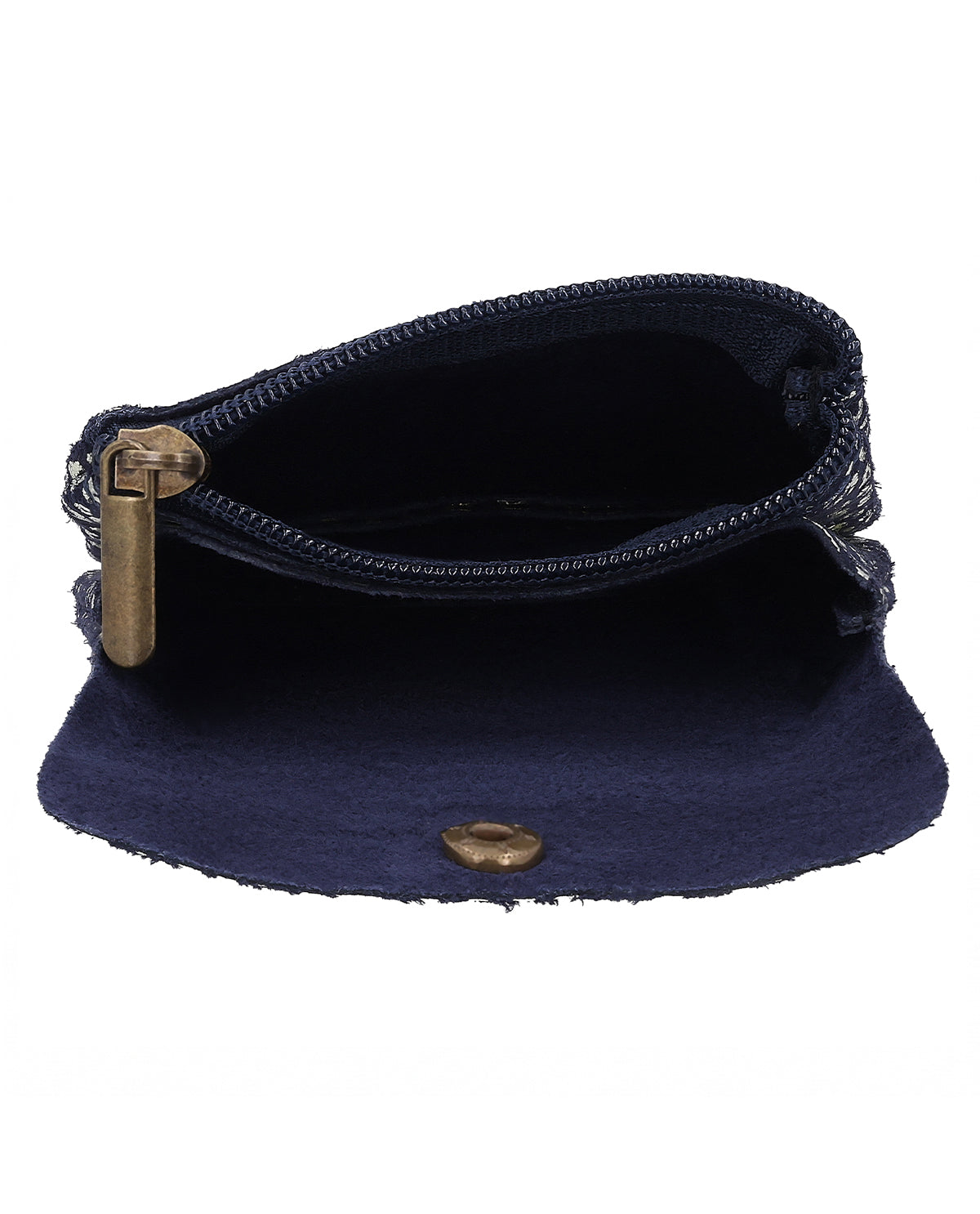 gusti-leder-maite-aufbewahrungstasche-aus-leder-mit-druckknopf image 4