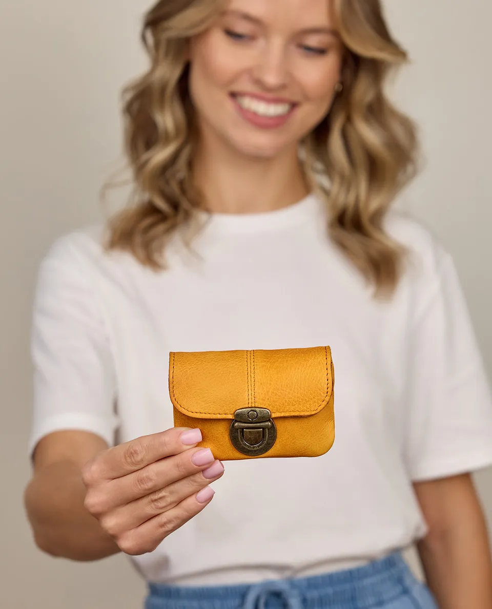 gusti-leder-eskil-mini-geldb-rse-halsbeutel-aus-leder image 1
