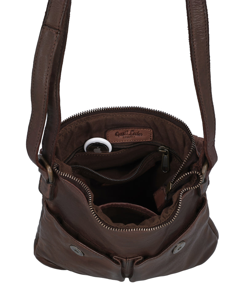gusti-leder-veha-braune-umh-ngetasche-aus-waschleder-mit-vordertaschen image 2