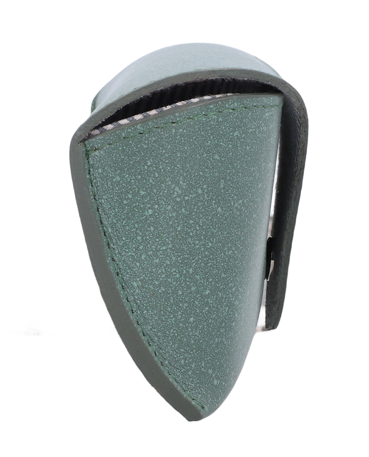 gusti-leder-cornelius-brillenetui-leder-gr-n-mit-druckknopf image 8