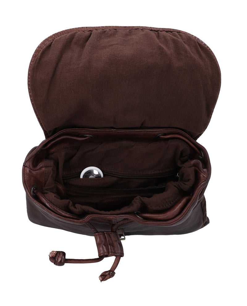 gusti-leder-bennett-cityrucksack-waschleder-kompakt image 4