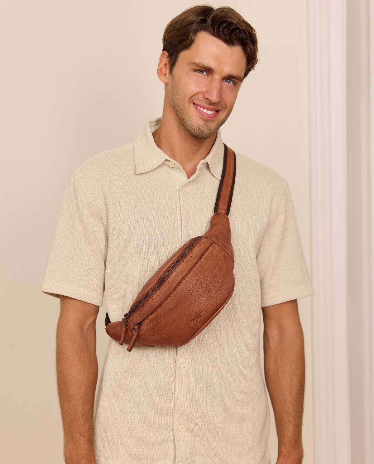 gusti-leder-spencer-g-rteltasche-rindsleder image 1