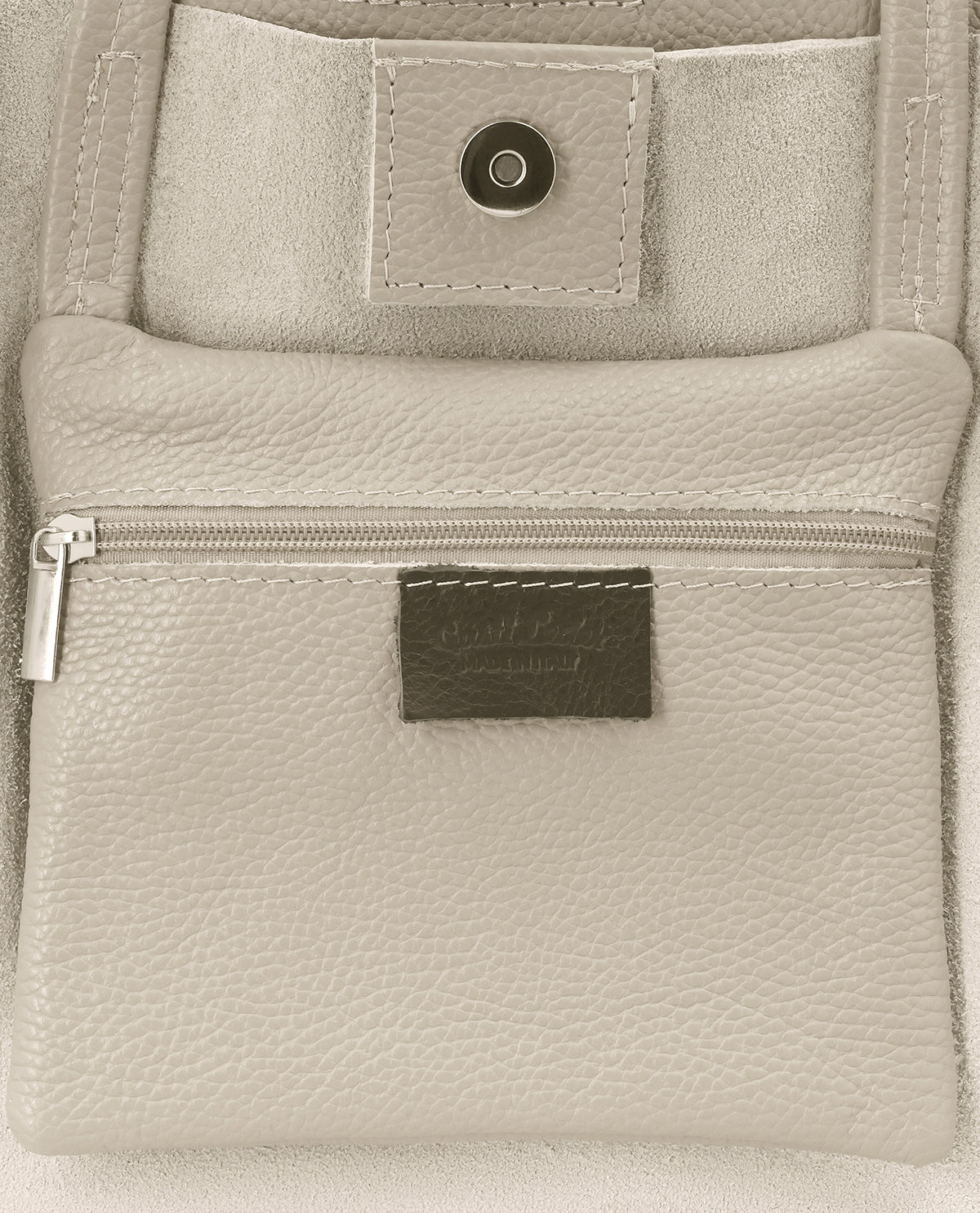gusti-leder-vilma-handtasche-beige-leder-damen-magnetverschluss image 7