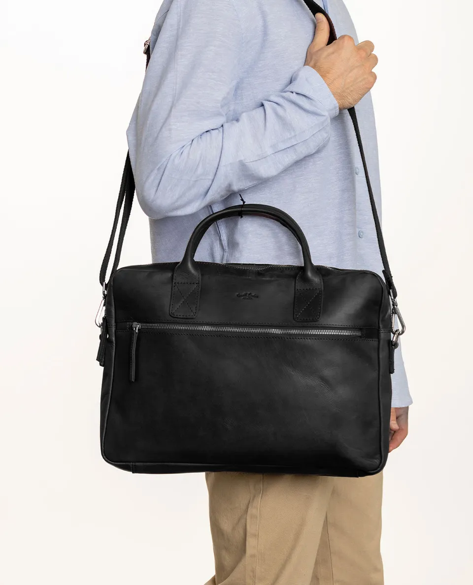 gusti-leder-elijah-aktentasche-messenger-bag-aus-pflanzlich-gegerbtem-rindsleder image 1