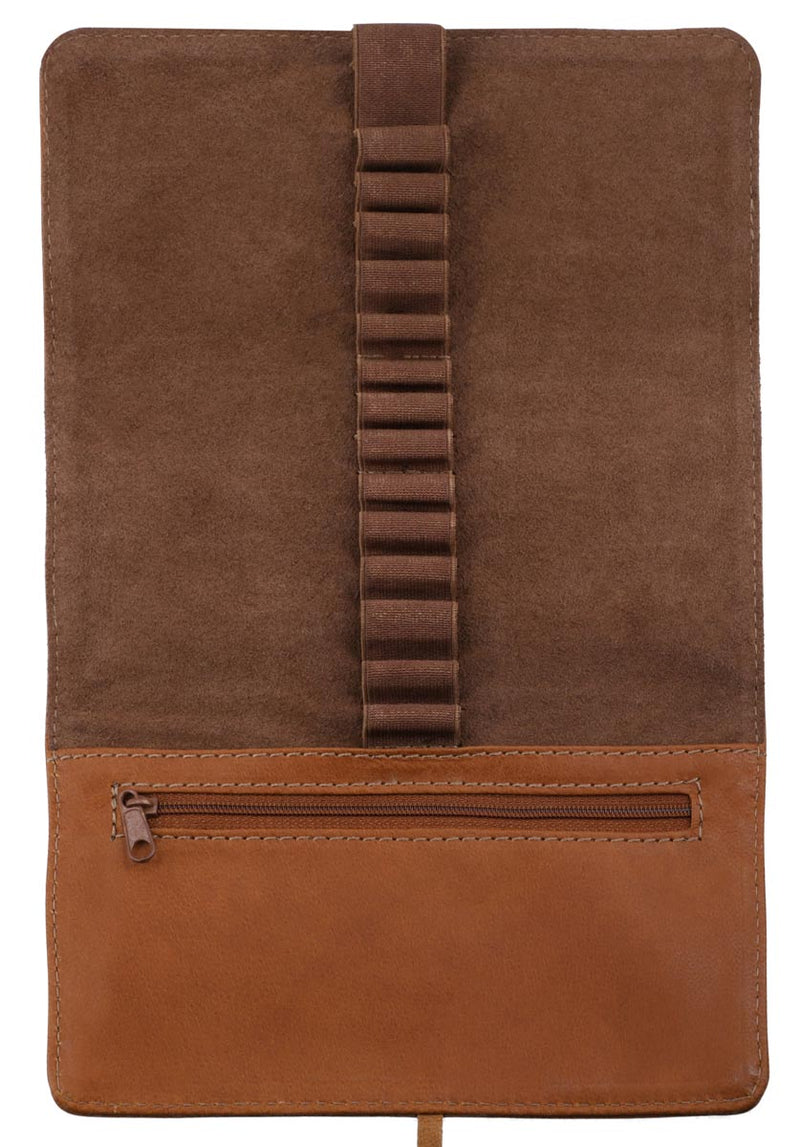 gusti-leder-casper-stifteetui-federm-ppchen-aus-leder image 4