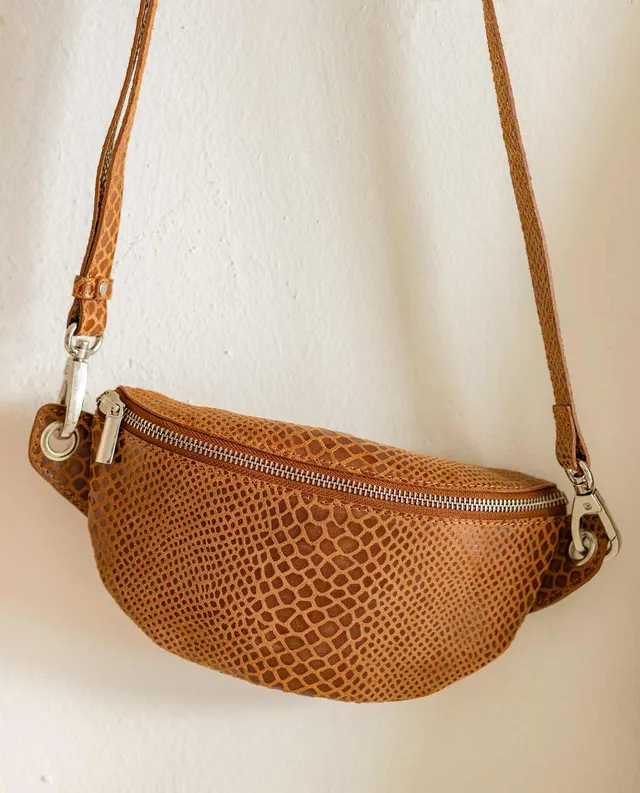 gusti-leder-rosamonde-belt-bag-g-rteltasche-rindsleder-schlangenmuster image 1